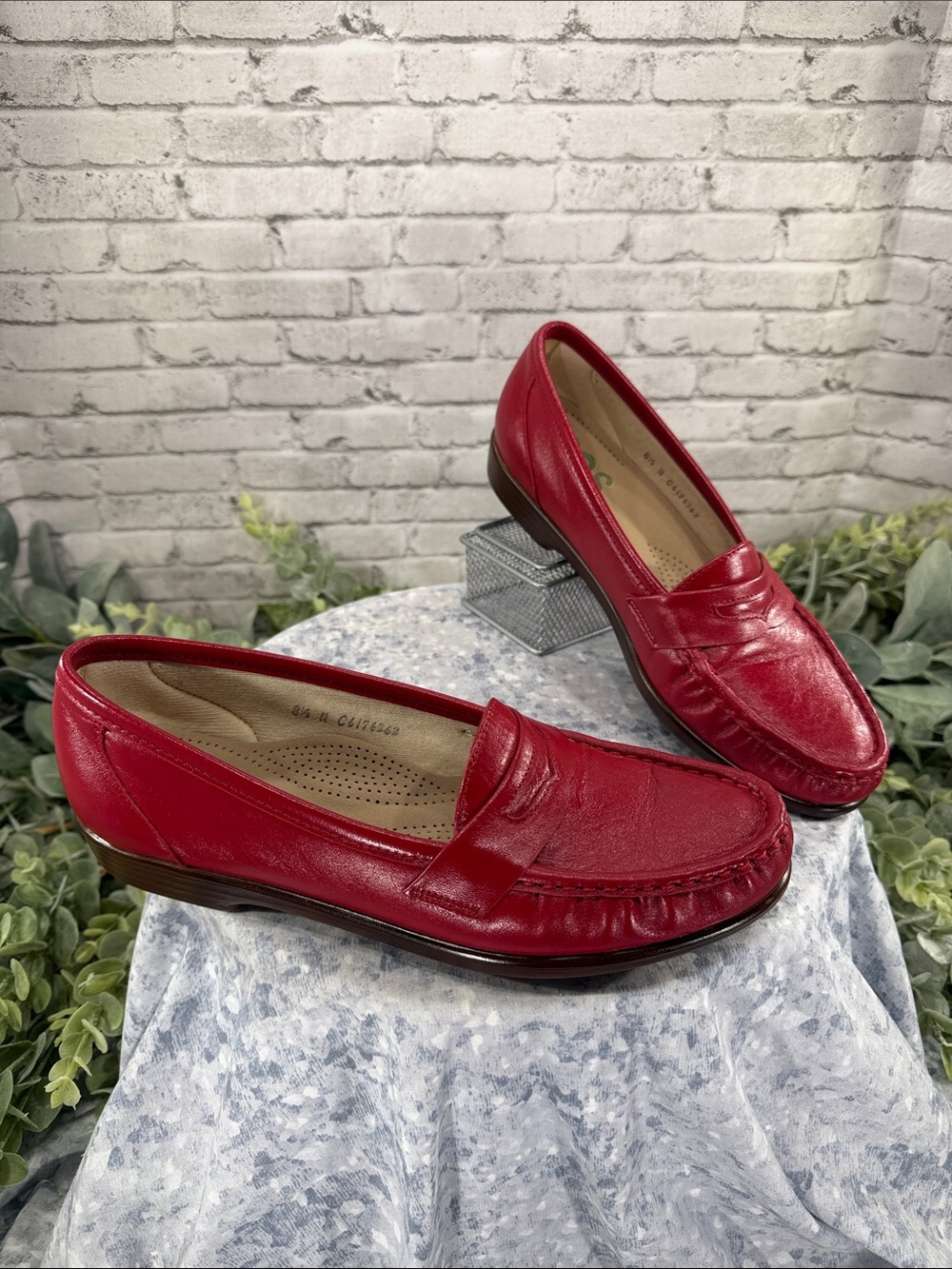 SAS “Penny” Red Leather Moc-Toe Casual Dress Low Heel Loafers ❤️ WMS 8.5N